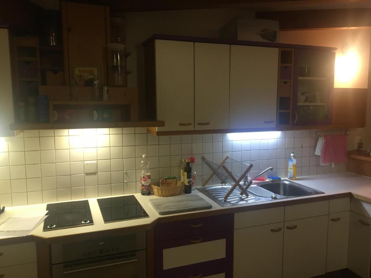 Charmante Maison Villageoise 5 Personnes Happyday Neuchatel Saint-Blaise Exterior foto
