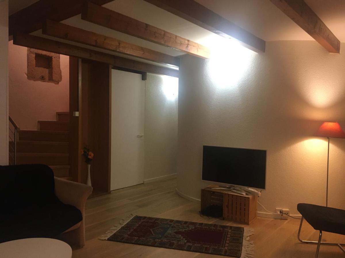 Charmante Maison Villageoise 5 Personnes Happyday Neuchatel Saint-Blaise Exterior foto