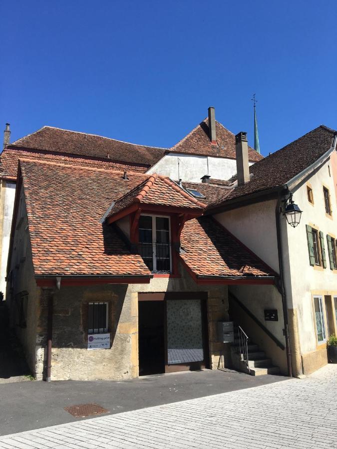 Charmante Maison Villageoise 5 Personnes Happyday Neuchatel Saint-Blaise Exterior foto